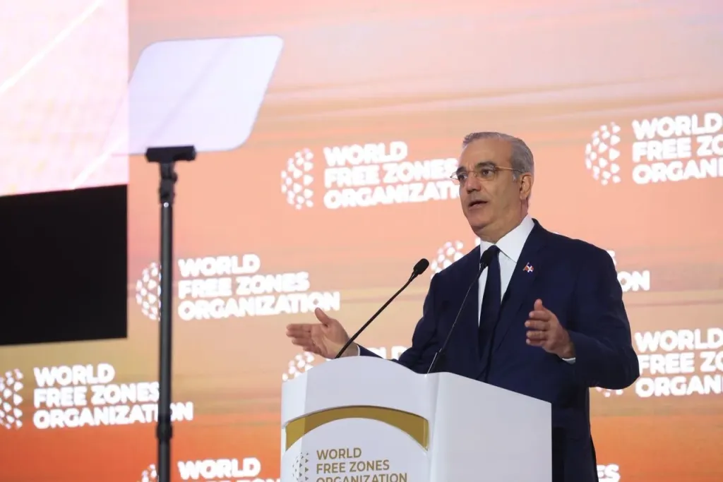 Abinader presenta a RD como una de las mejores decisiones de inversión del hemisferio en Congreso Mundial de Zonas Francas