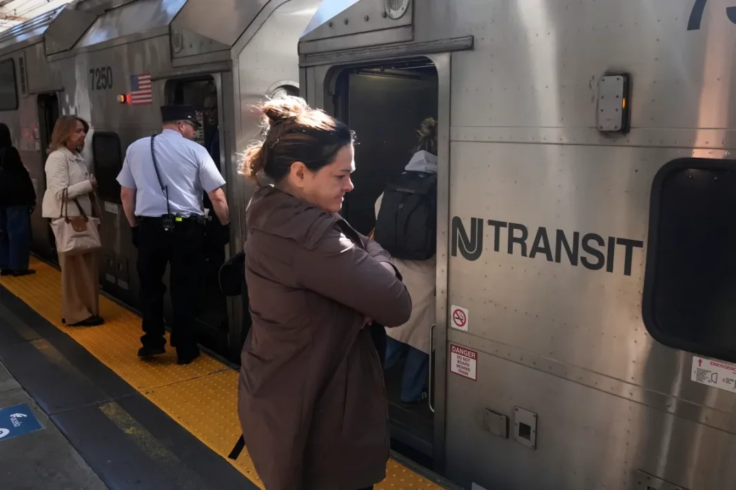 NJ Transit implementa aroma a lavanda en estaciones para mejorar la experiencia de viaje